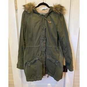 Hollister Winter Coat with Removable Hood- SZ: L